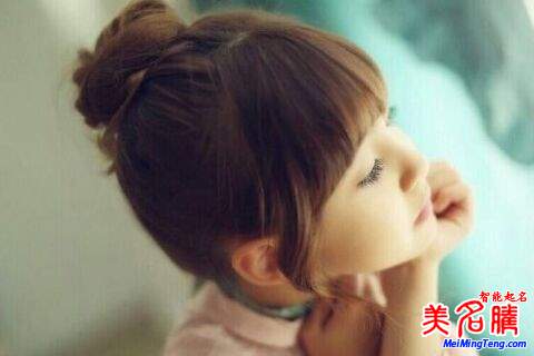 揭秘?zé)衢T女生網(wǎng)名背后的故事，變化、學(xué)習(xí)與自信的力量