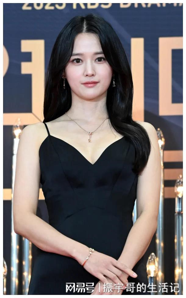 韓國(guó)知名女明星的成長(zhǎng)之路，如何成為下一個(gè)熒幕之星指南