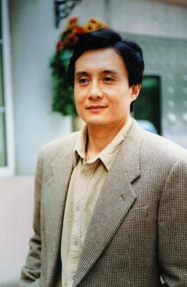 江別鶴演員,江別鶴演員，從舞臺到熒屏，變化帶來自信與成就的力量