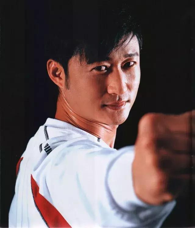 拳武王最新視頻，科技之巔，體驗(yàn)未來(lái)之力的震撼戰(zhàn)斗！