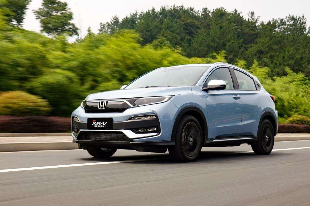 2015年新款SUV車型大全，市場洞察與個體觀點