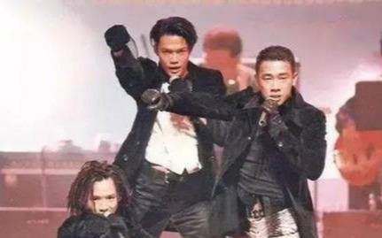 山雞演員的舞臺(tái)與生活風(fēng)采