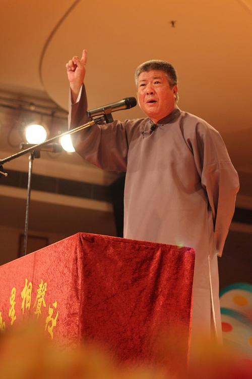 相聲演員柏林與巷弄深處的驚喜探索——一家獨(dú)特小店的奇遇記