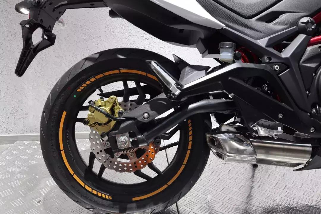 光陽Krider400上市，歡樂騎行，緊密愛的紐帶