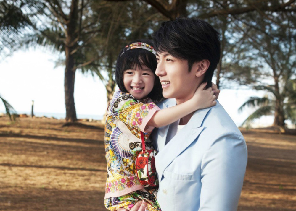 吳尊與女兒探秘小巷美食寶藏，最新發(fā)現(xiàn)與故事