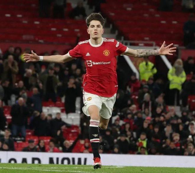 阿根廷男足最新名單揭曉，足球場(chǎng)上的溫情與實(shí)力展現(xiàn)