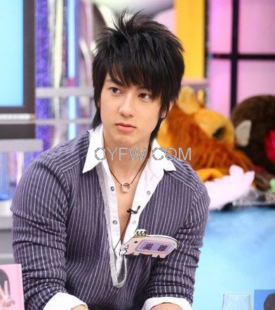 吳尊最新發(fā)型鬢發(fā)理光，魅力新造型的步驟指南