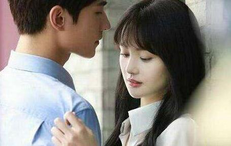 鄭爽與楊洋的最新動(dòng)態(tài)，日常趣事與堅(jiān)固的友情展現(xiàn)